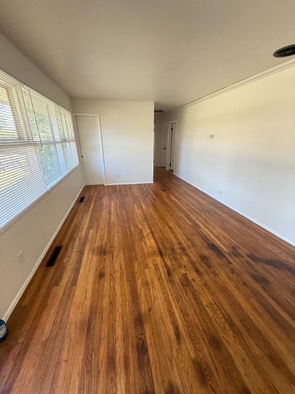 Building Photo - 2723 Hillview Dr