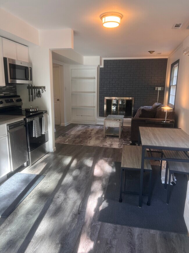Espacio soleado y limpio - 1547 Fountain Ridge Rd