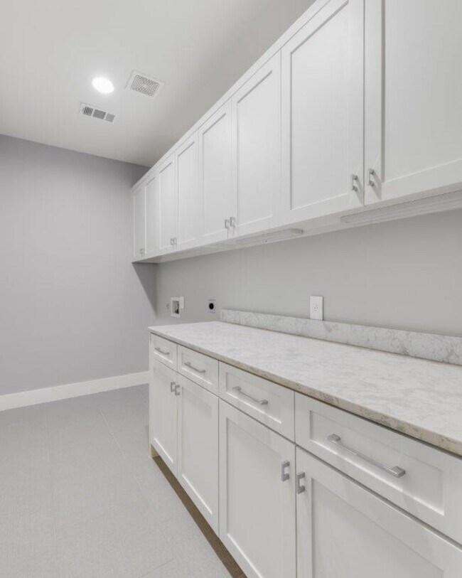 Foto del edificio - 3706 W Beverly Dr