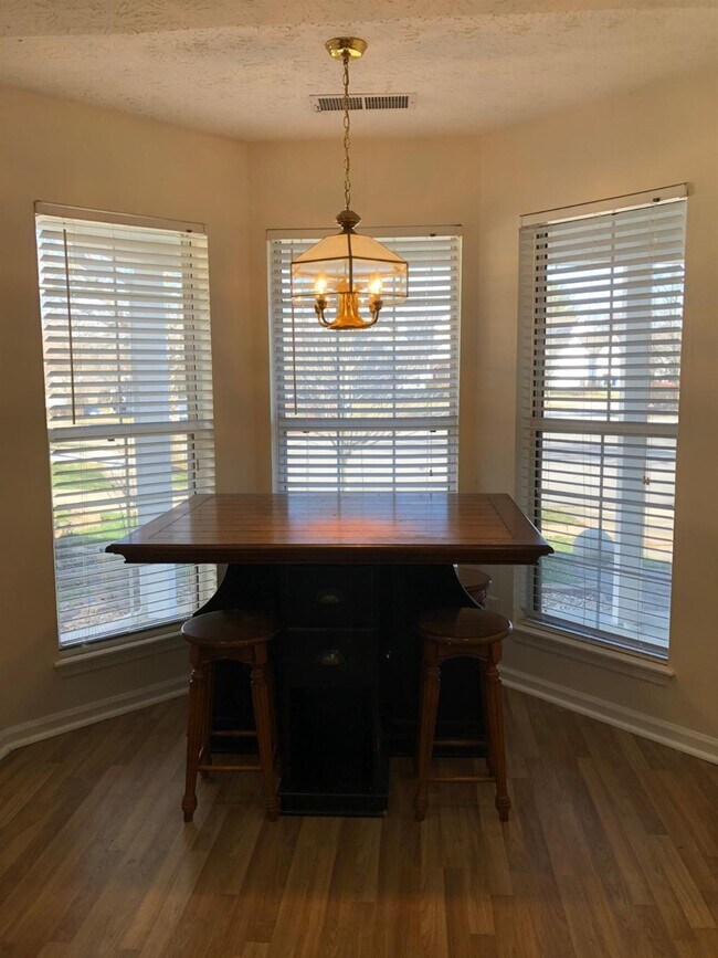 Foto del edificio - 3568 Forest Spring Ct