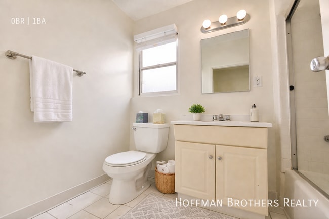 Building Photo - 3718 Mentone Ave