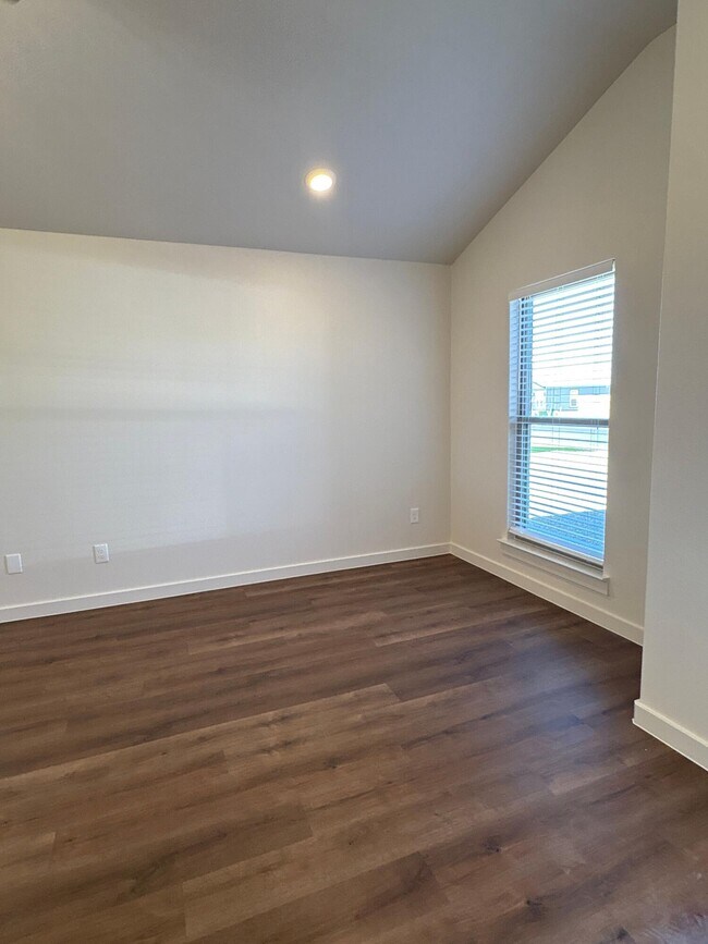 Foto del edificio - 2174 Langford Ave