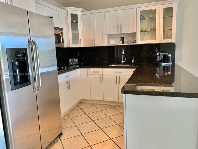 Foto del edificio - 500 Three Islands Boulevard