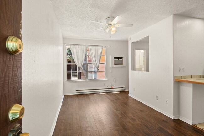 Foto del edificio - 2800 Vail Ave SE