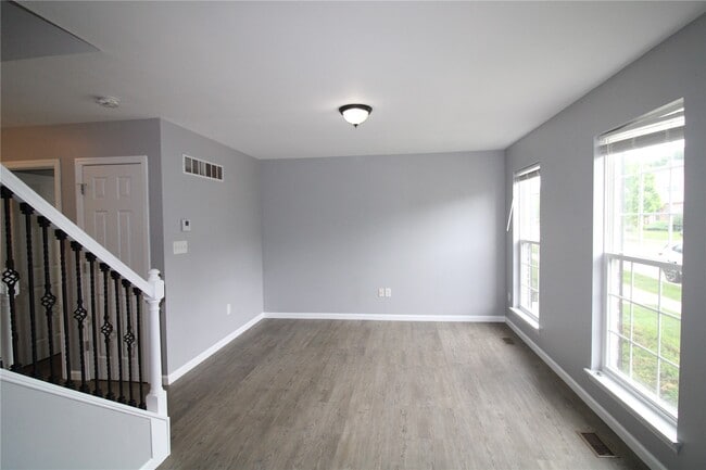 Building Photo - 440 Wild Oak Dr