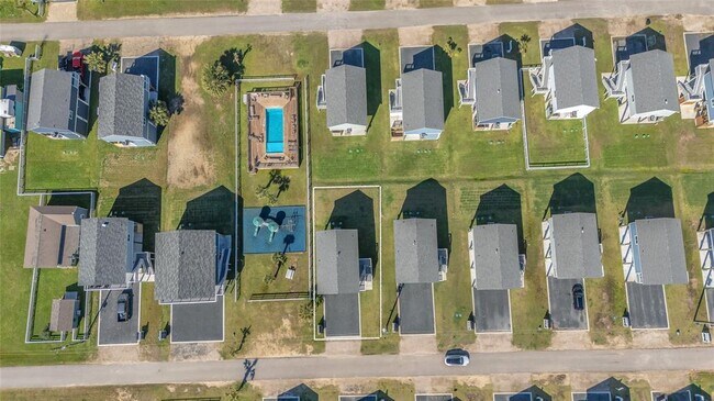 Building Photo - 1079 Cedar Ln