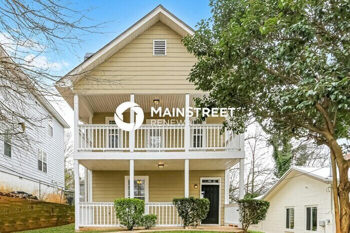 Foto principal - 3 Bedroom Pet-Friendly Home in Atlanta, GA...