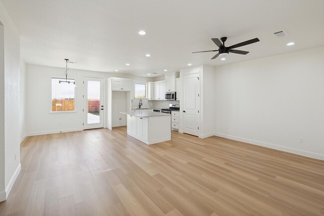 Building Photo - 10374 Tierra Santa Dr