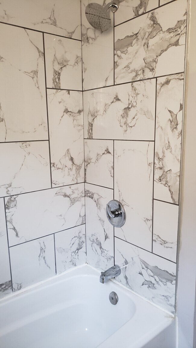 Bathroom - 8509 S State St