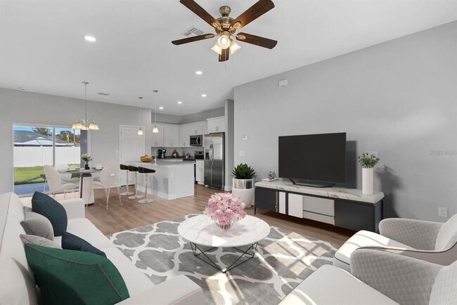 Foto del edificio - 6006 SW 154th Place Rd