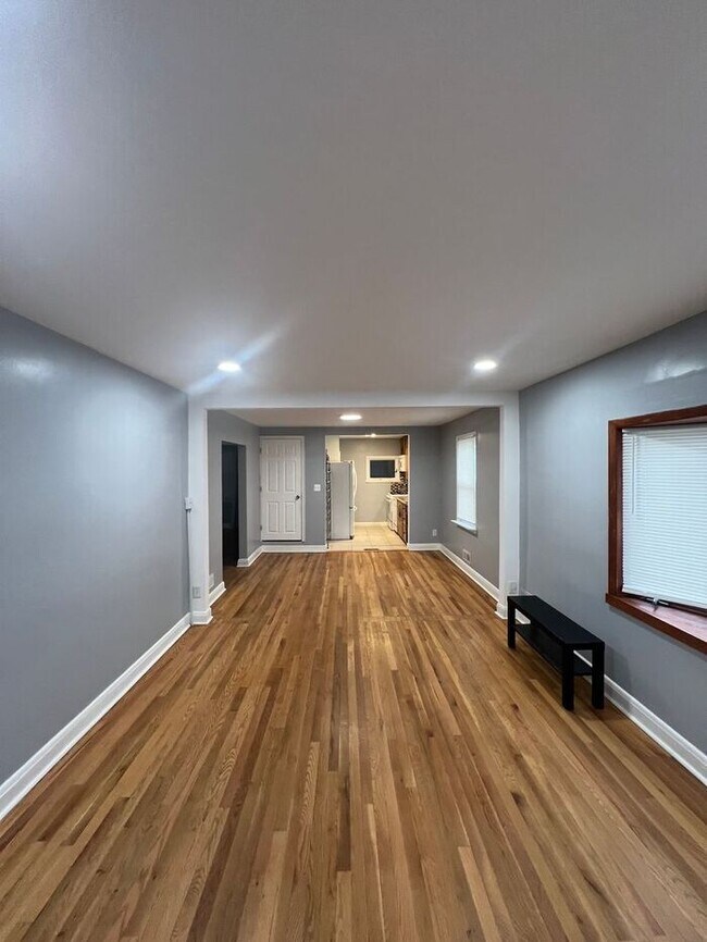 Foto del edificio - 2500 Linwood Rd