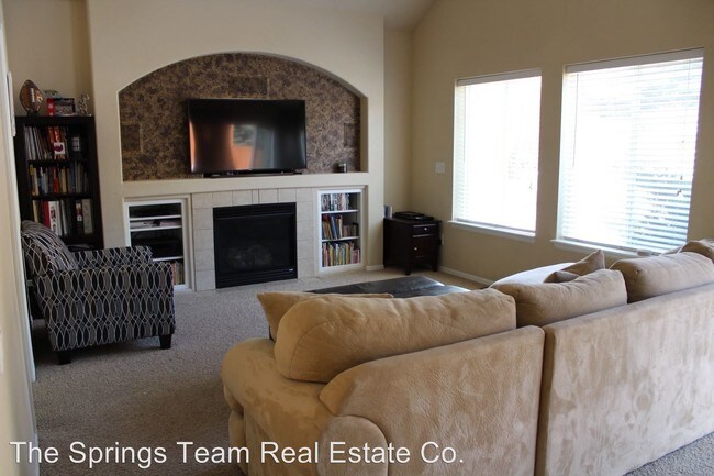 Foto del edificio - 6 br, 4 bath House - 7605 Fargo Dr.