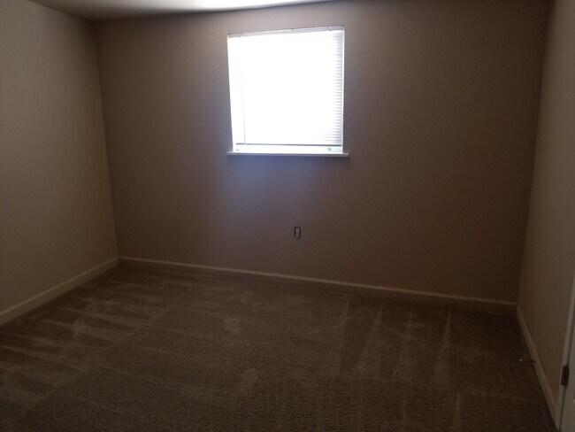 Foto del edificio - 1572 Warner St