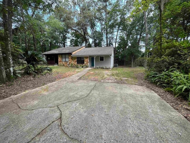 Building Photo - 2560 Panther Creek Rd