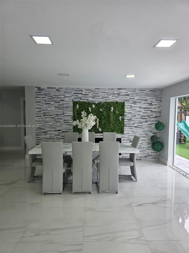Foto del edificio - 12910 SW 148th Street Rd