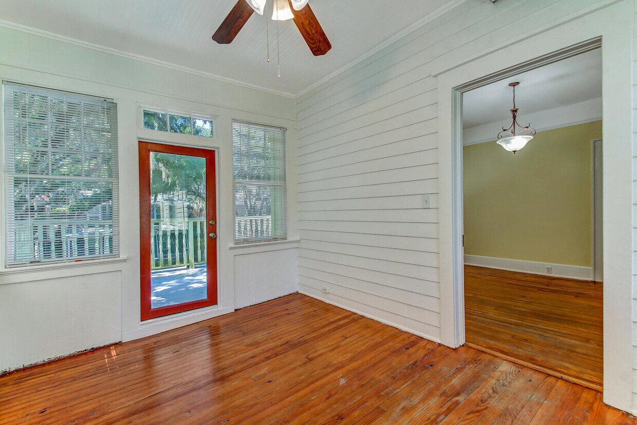 Foto del edificio - 526 E 37th St