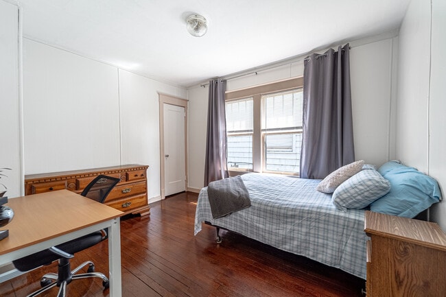 Building Photo - 163 W End Ave