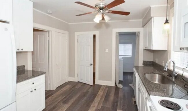 Foto del edificio - 208 Lincoln St