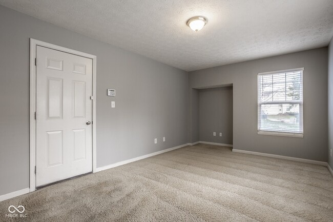 Building Photo - 51 Steele Ln