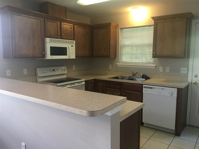 Foto del edificio - 1817 Nena Hills Dr