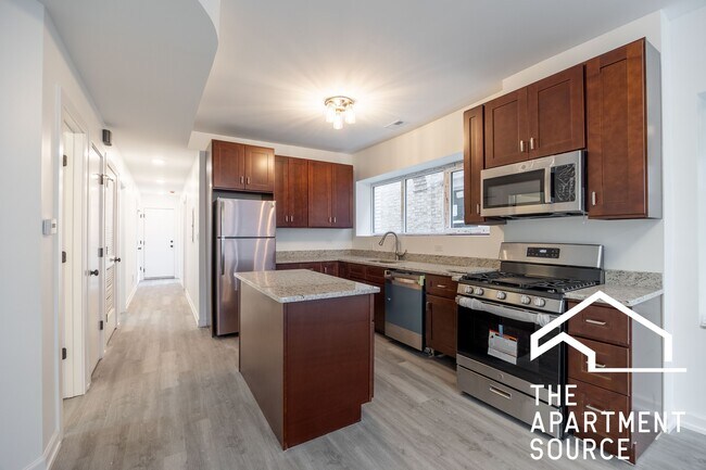 Photo - 1014 N Hamlin Ave Apartment