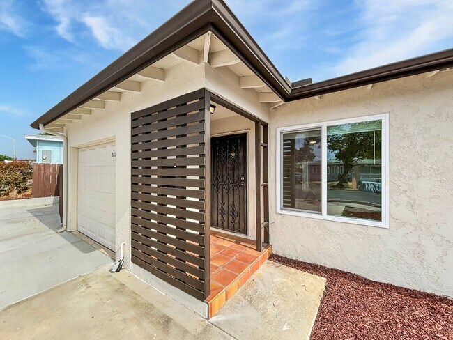 Building Photo - Charming 3BD/2BA House in Clairemont w/ W/...