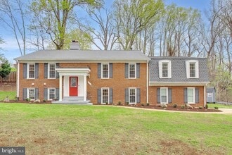 Building Photo - 11818 Fairgreen Ln