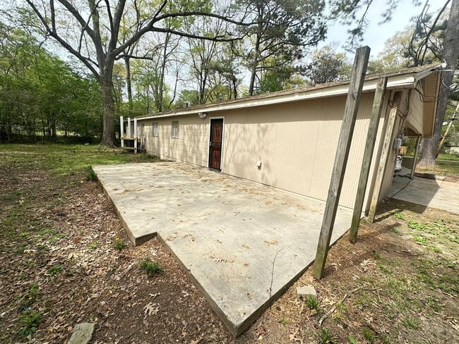 Building Photo - 103 Sykes Park Cir