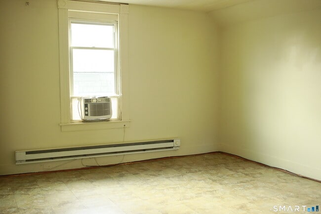 Building Photo - 175 Chestnut Ave