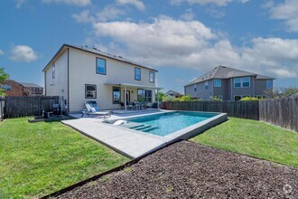 Building Photo - 5812 Pescia St