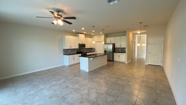 Foto del edificio - 3BR/2.5BA Town Home in Winter Park!