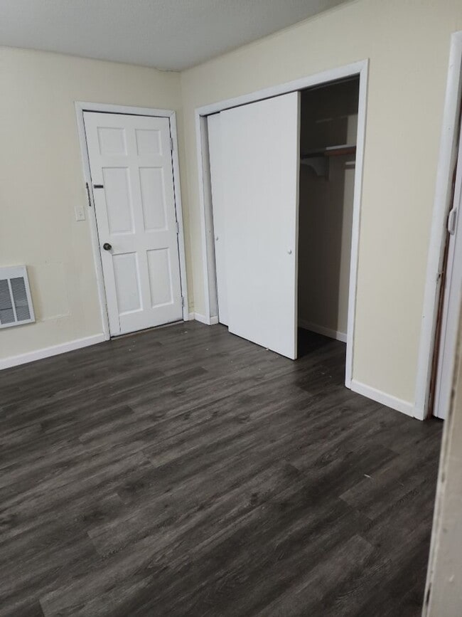 Foto del edificio - 1617 Jefferson St