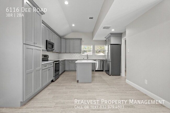 Photo - 6116 Dee Rd House