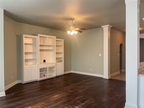 Building Photo - 854 Skyspring Ln