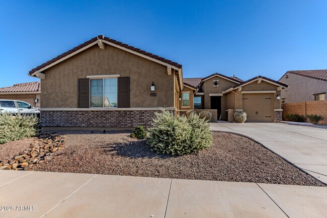 Building Photo - 18455 W Sandlewood Dr