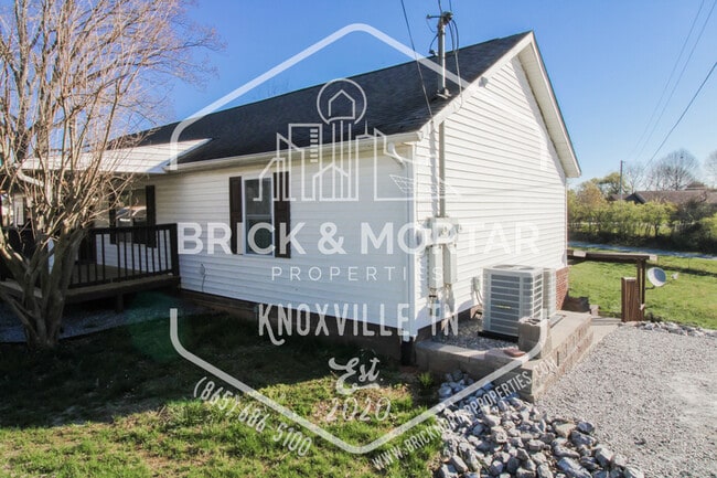 Photo - 1731 Lively Rd House