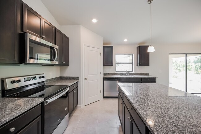 Building Photo - 2704 50th St W, Lehigh Acres, FL