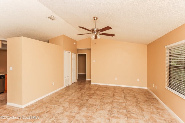 Foto del edificio - 1318 Sandusky St SE