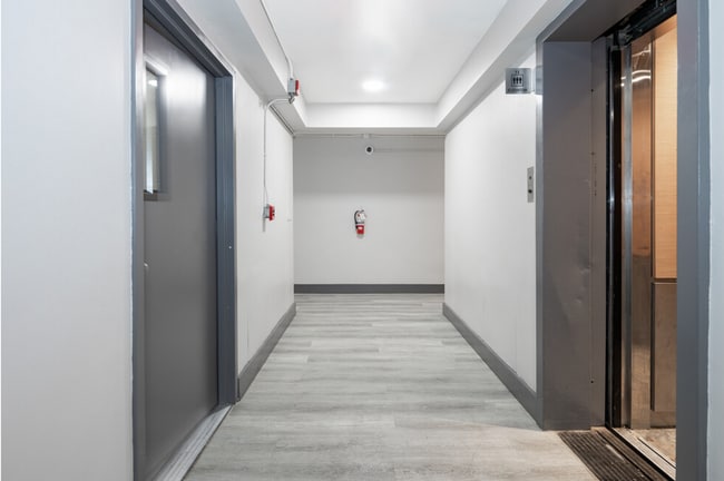 Interior Photo - Mandela