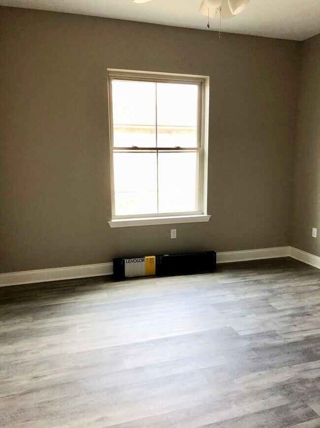 bdrm 1 - 810 Pasadena Ave
