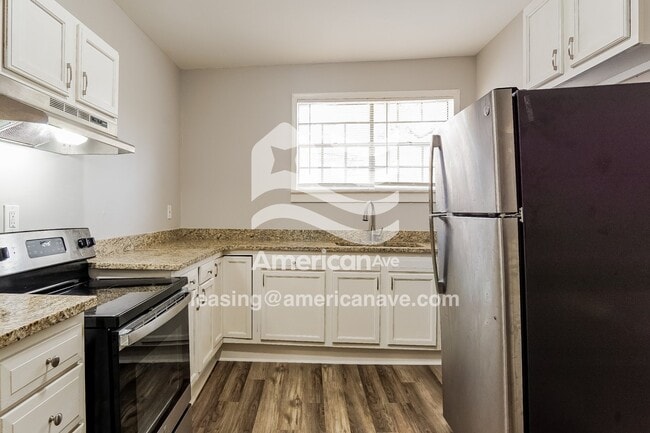 Foto del edificio - 608 Jerry Coleman St