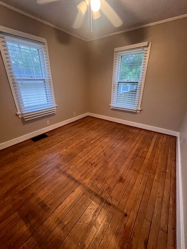 Foto del edificio - 314 Clover Ln