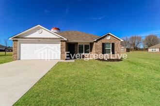 Building Photo - 102 Jasmine Ct