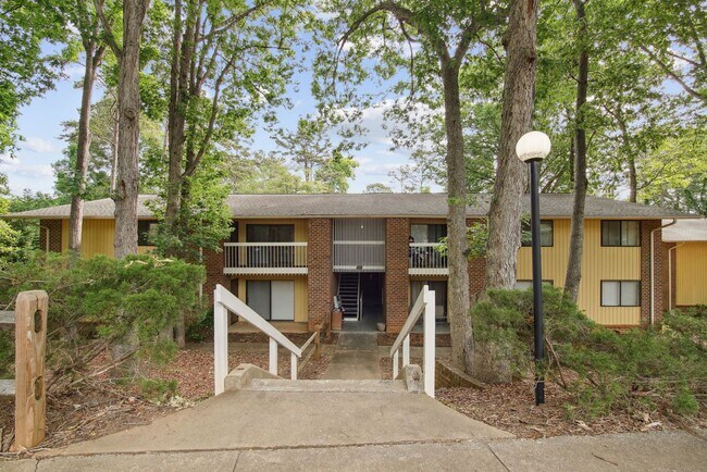 Building Photo - 2 Bedroom condo in Raleigh