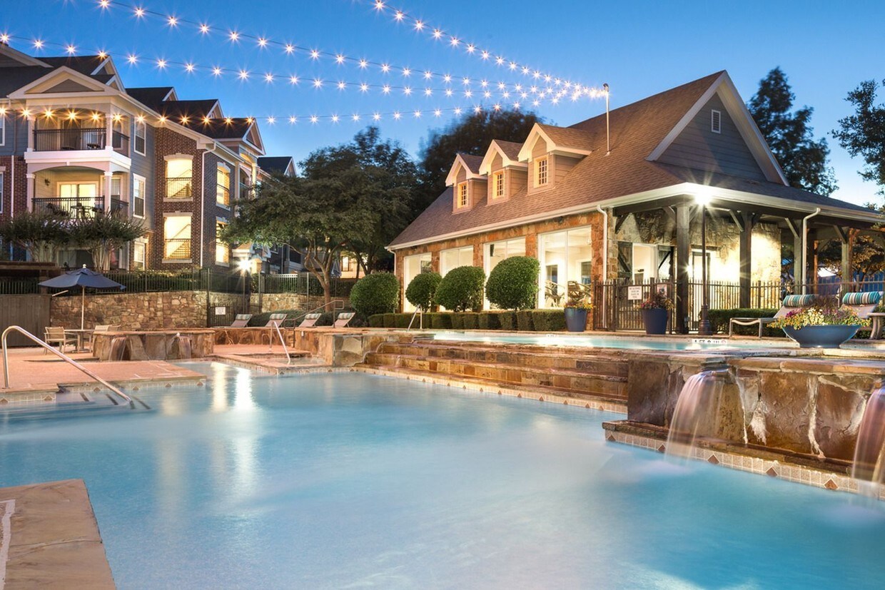 Grapevine Twenty Four 99 Apartments Grapevine, TX