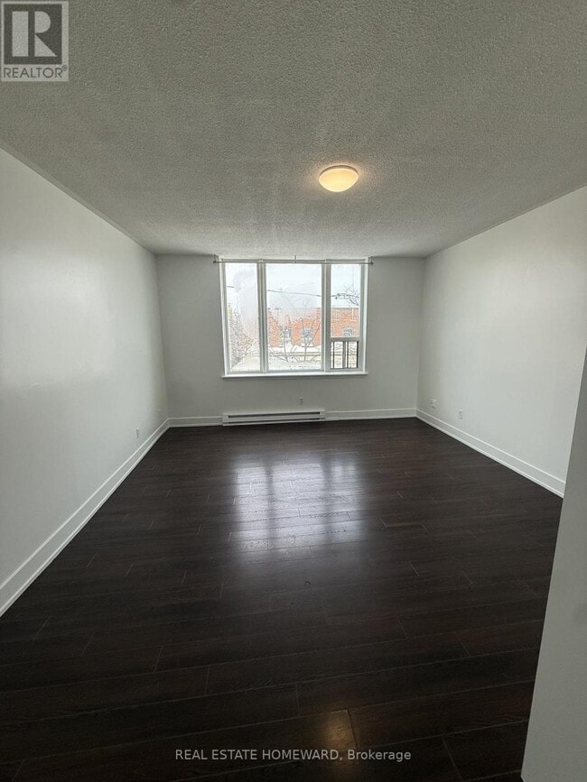 Building Photo - 158 Main St