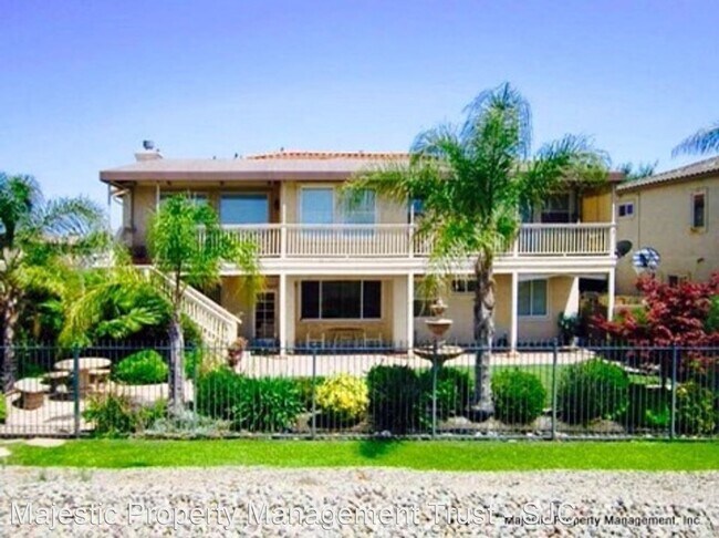 Building Photo - 4 br, 3.5 bath House - 5776 Saint Andrews ...