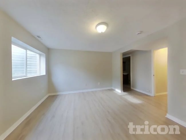 Building Photo - 846 E 900 N