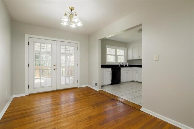 Foto del edificio - 2821 Petersburg Ct