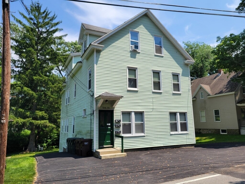 85 Boyce St Unit 1, Auburn, MA 01501 Room for Rent in Auburn, MA